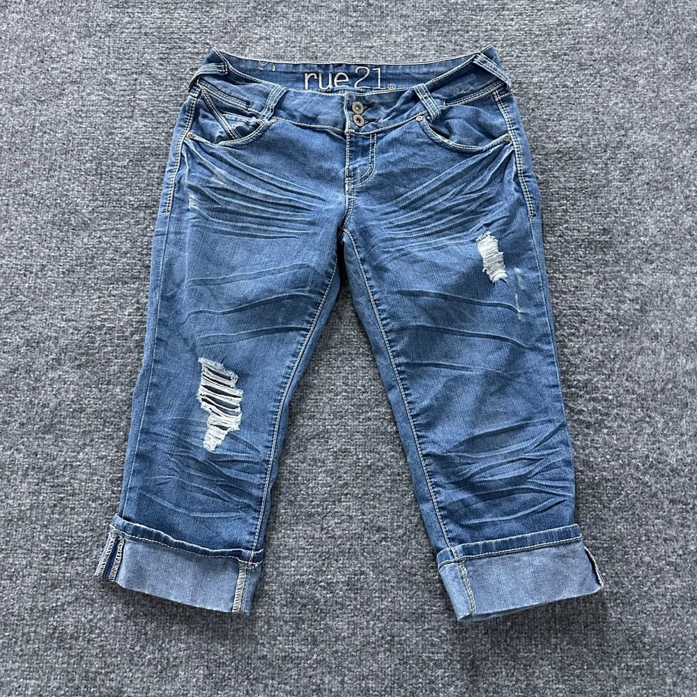 Rue21 Capri Jeans Womens Size 5/6 Blue Distressed Ripped Cuffed Y2K Denim